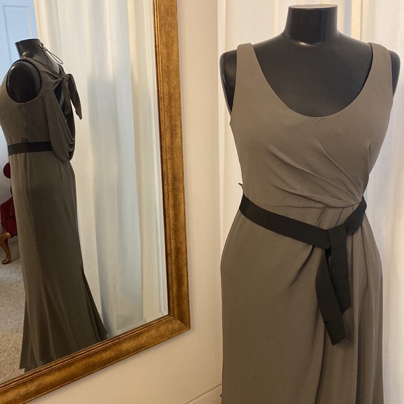 Grey asymmetrical evening gown - Picture 3 of 7